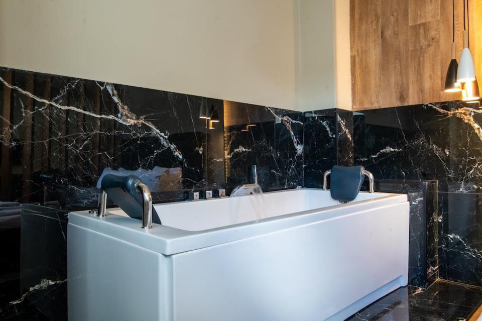 شقة Noho Boutique , Premium Living Dikeou 8 أثينا المظهر الخارجي الصورة